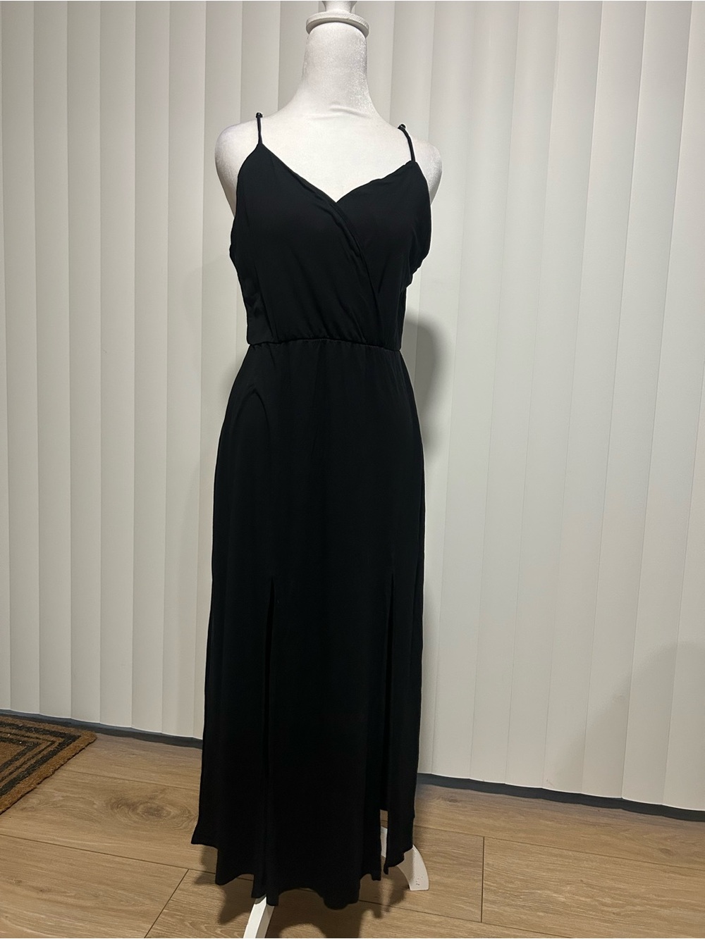 Lulu's Black V-Neck Maxi Dress with Double Front Slits - Picture 2 of 9